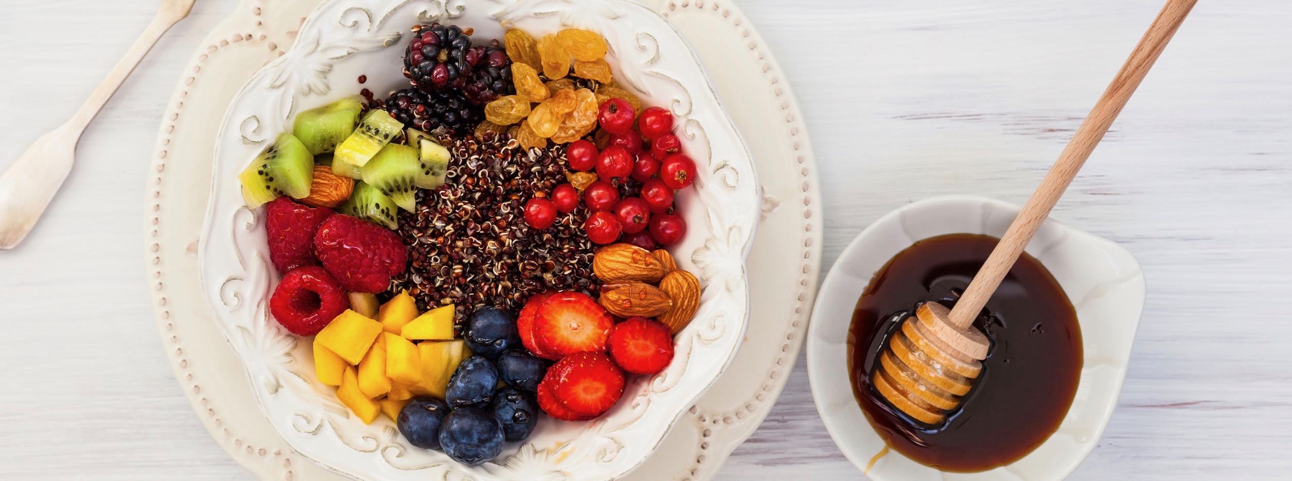 Mangiare frutta a colazione: perché fa bene