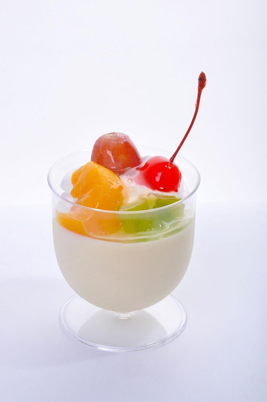Coppa di yogurt e frutta fresca Coppa di yogurt e frutta fresca