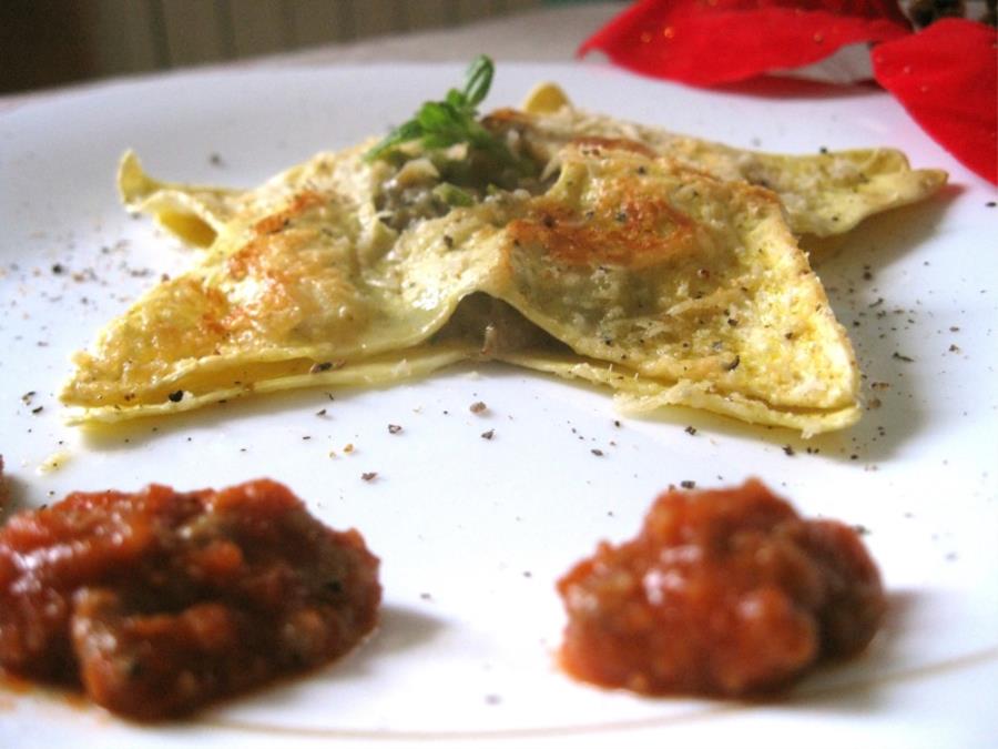 Ravioli aperti al curry con porcini