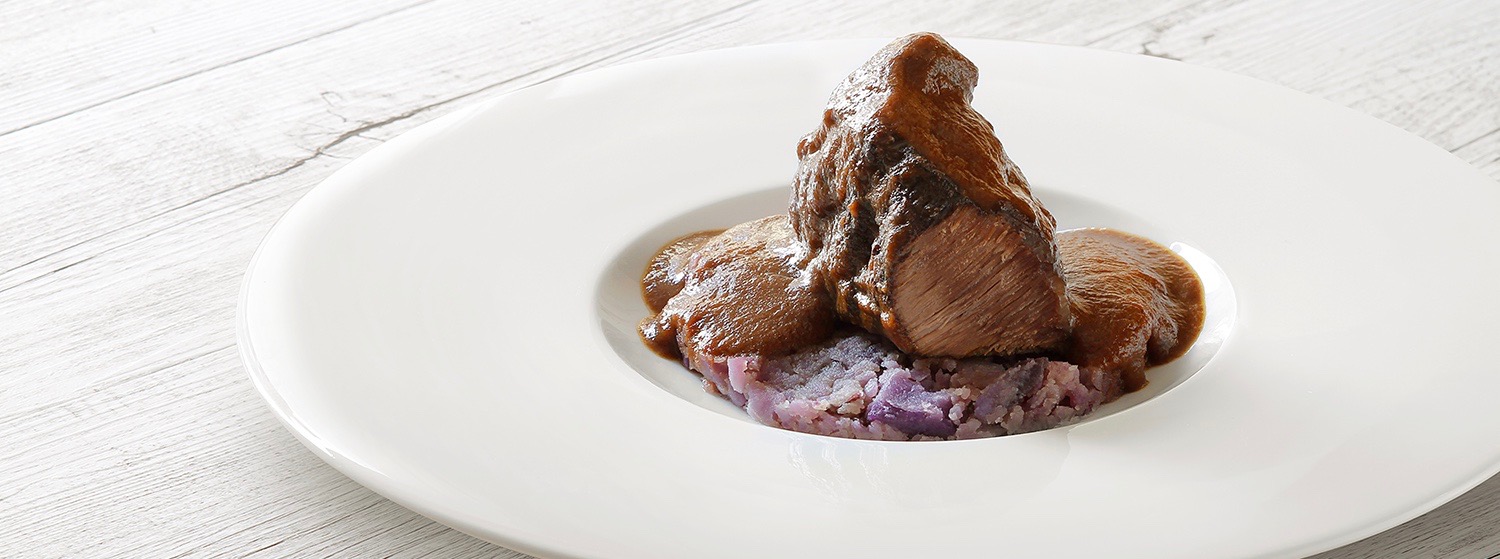 Guancia Brasata Al Vino Rosso E Patate Viola