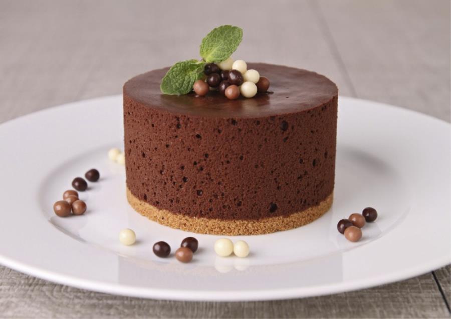 Torta con mousse di cioccolato