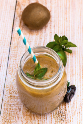 5-smoothie-per-stare-in-forma-in-estate-con-le-prugne-della-california-e-le-ricette-di-teresa-balzano