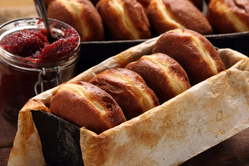 i-dolci-tipici-di-carnevale-un-viaggio-per-le-tradizioni-italiane