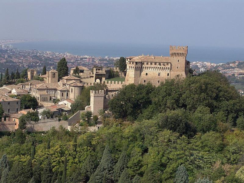 castello-di-gradara