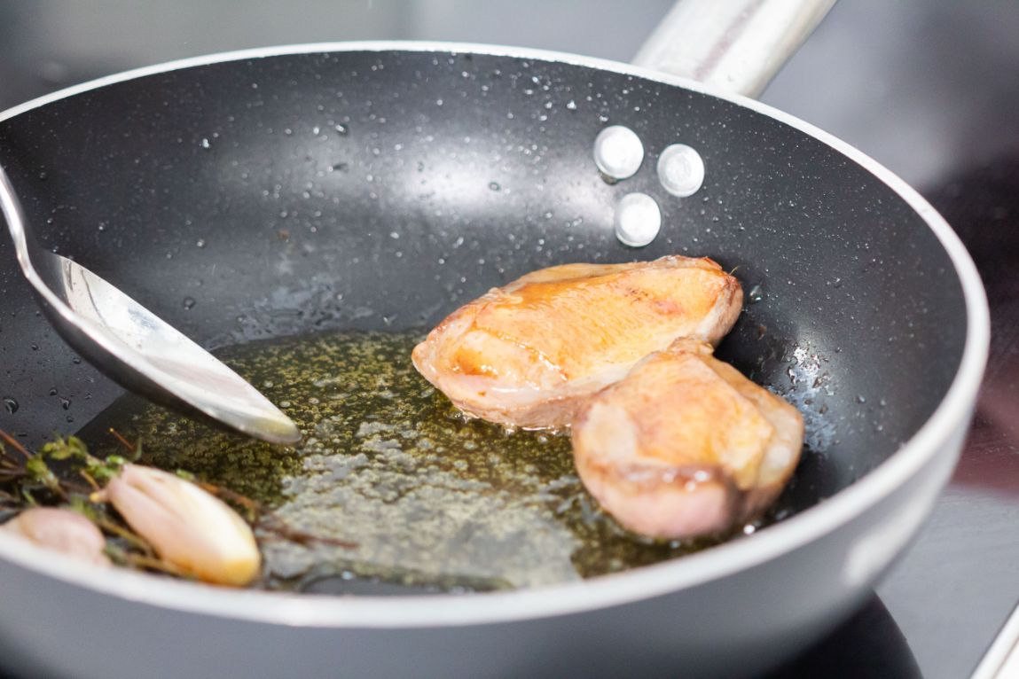 Petto di piccione e salsa ai frutti rossi - Saporie