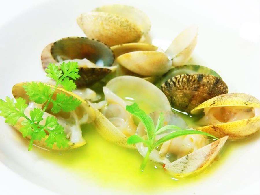 Sautè di lupini di mare su clorofilla di cerfoglio - Saporie