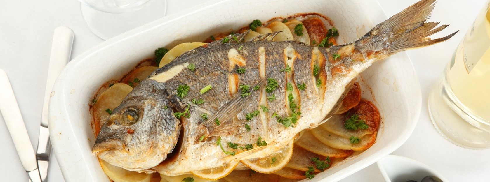 Orata alla genovese con olive taggiasche e olio ...